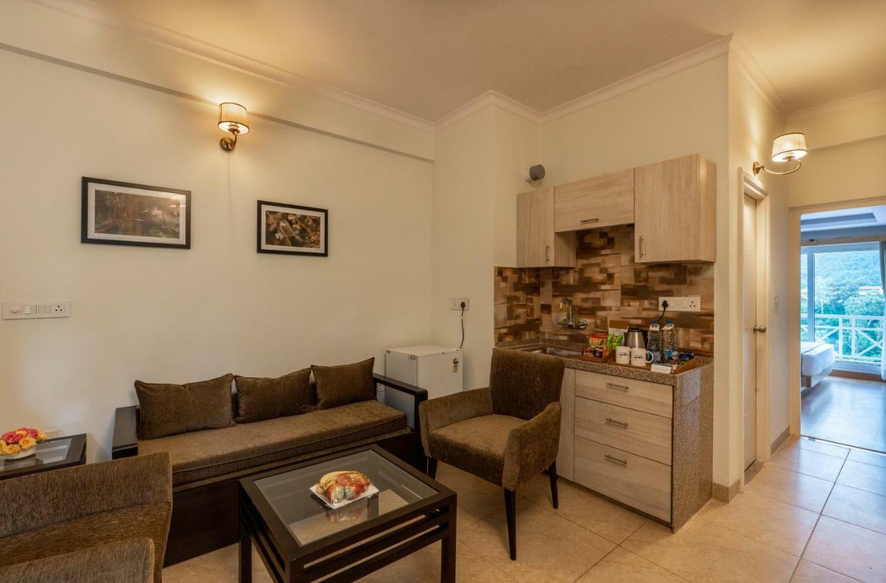 Cygnett Resort Mountain Breeze Нейнитал Екстериор снимка