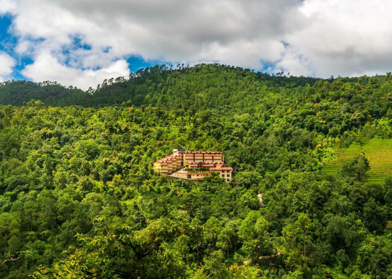 Cygnett Resort Mountain Breeze Нейнитал Екстериор снимка